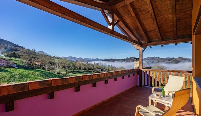 Apartment 'Picos' with Mountain Views, Shared Garden, and Wi-Fi in Cangas de onis