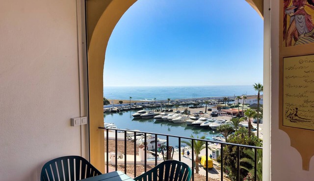 Apartment with secure underground parking in Marbella