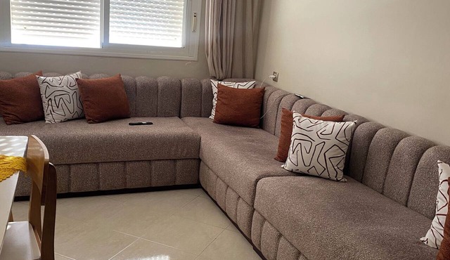 Appartement lumineux calme et bien situé á 2 pas de la plage-Skhirat et Sablette in Maroc