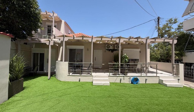 AriAnna Boutique Apartments