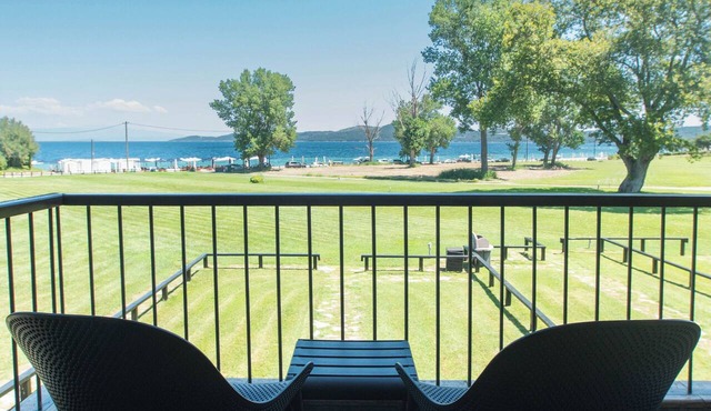 AZURE RESIDENCE KOUMITSA