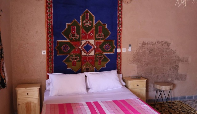 BEDROOM with private terrace in a farmhouse in the heart of the palm grove
