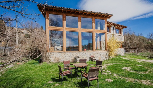 Bioclimatic Rural House in Sierra de Gredos, Ávila in Navacepeda de Tormes