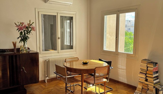 Boutique Sunny 2BR Design Apartment + Cycladic Tub & Sunset Terrace in Athens