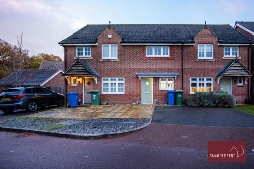 Bracknell - Driveway Parking Garden 2Bed in Bracknell