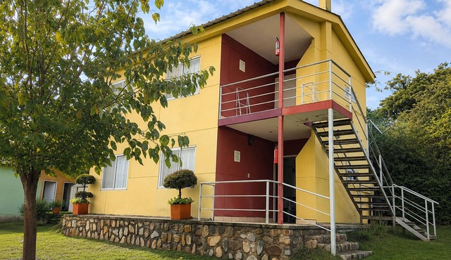 Cabaña del Sol Upper Floor 2 Bedroom Cabin for 6 Guests in Vaqueros
