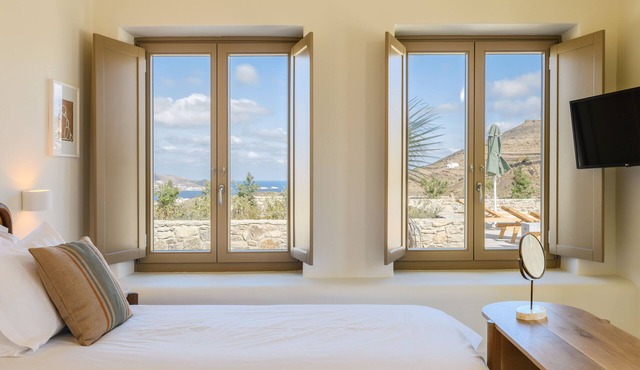 Camarades Mykonos