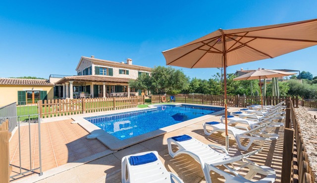 CAN VALERO for 12 people in Palma with Swimming pool in Palma de Mallorca