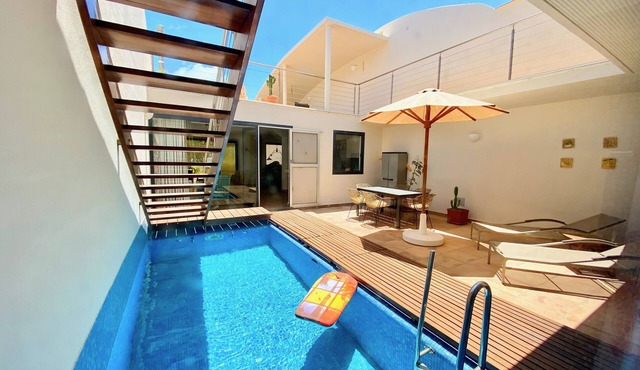 Casa Barbara, private pool, internet, close to the ocean, sheltered courtyard/patio in Costa Calma