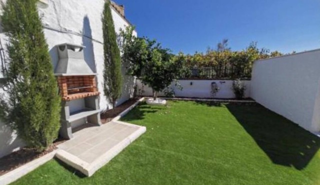 Casa Rural Teralba 2 con 4 Habitaciones Para 10 Personas, Jardín y Barbacoa in Calzada de Oropesa