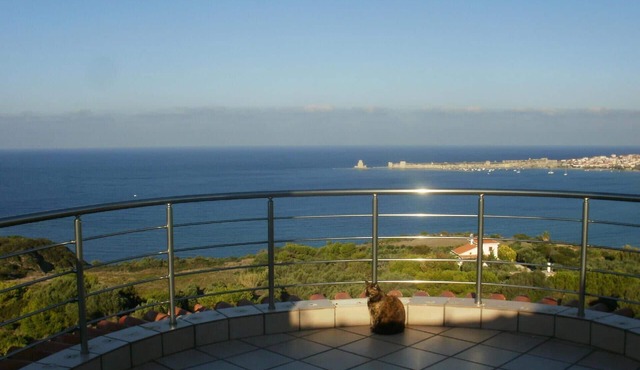Charly Point Villa