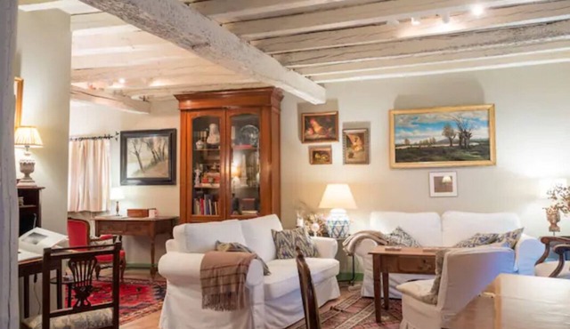Charming Village House with 5 Rooms in Burgos in Santo Domingo de Silos