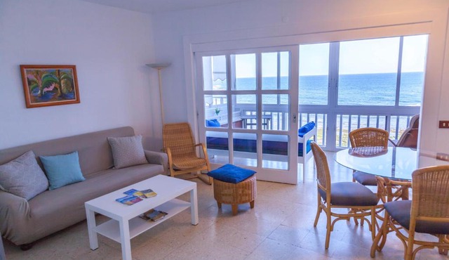 Clara Rosa Beach House in Telde