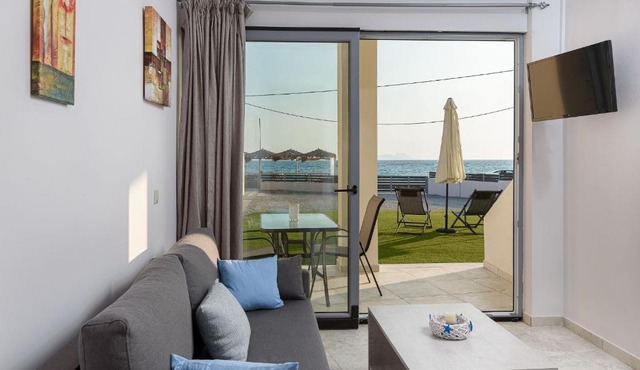 Coral Sea Apartment