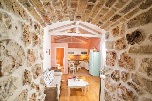 Cozy eco cottage in Liapades