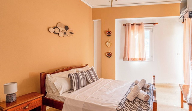 CozyCity2-Bedroom Apartment