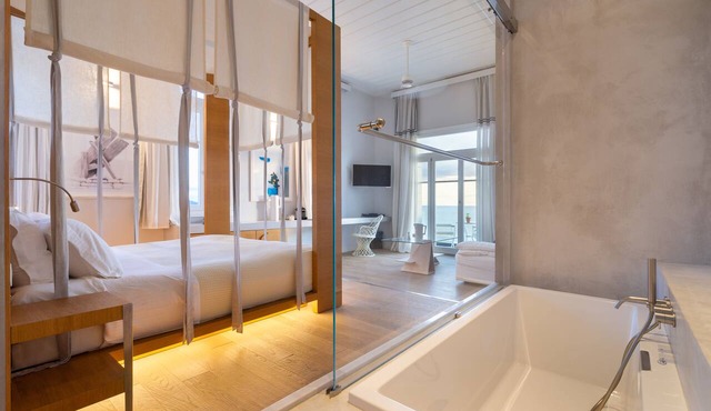 Dexamenes Seaside Hotel