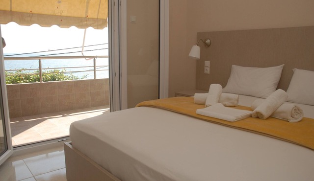 Eleni Kandilari Rooms