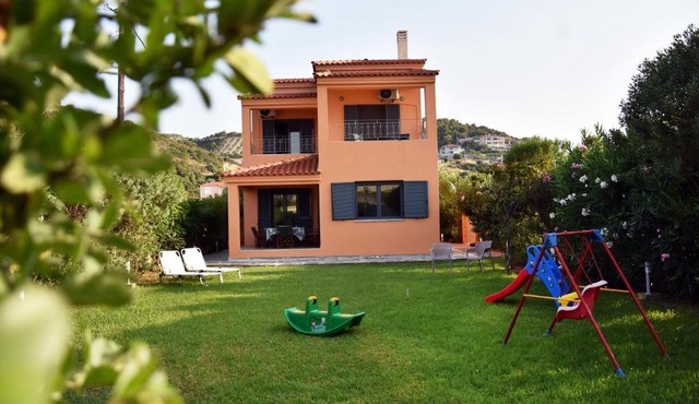 Eliza 2 bedroom sunny beach house with sea view