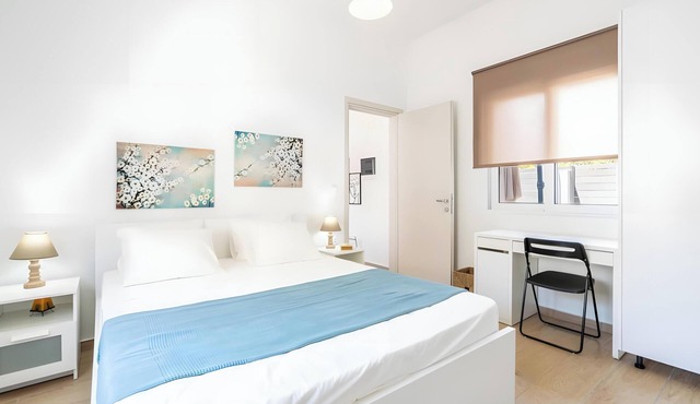 Evan Suites No 2 Apartment with Wi-Fi and Air Conditioning