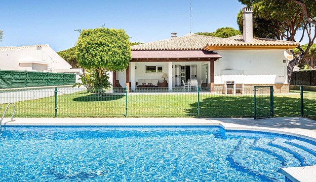 Exclusive villa with garden and pool - Villa con encanto in Roche