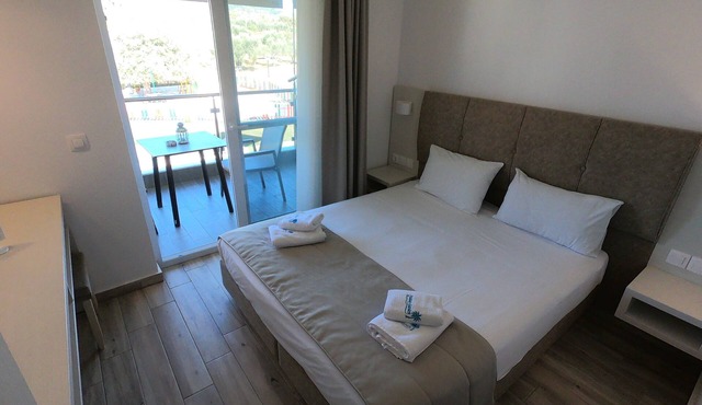Finikas Garden Beach Resort Nikiti