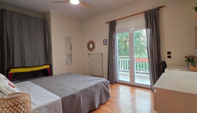 Full 3 Bedroom Apt-Summer Deal
