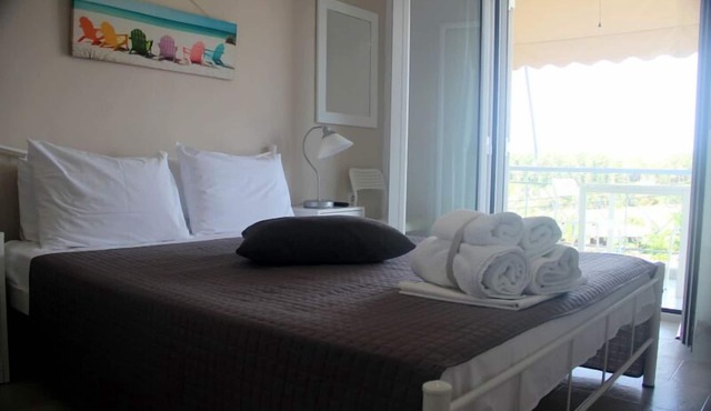 Giota Rooms