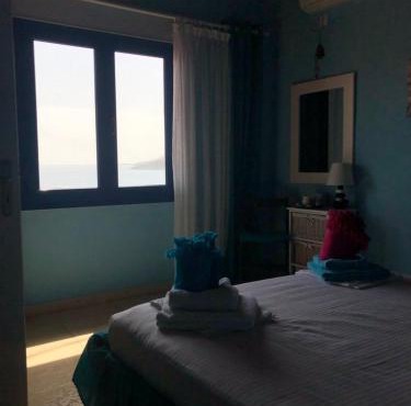 Great sea-view apartment.
