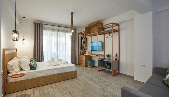 GreyStone Suites