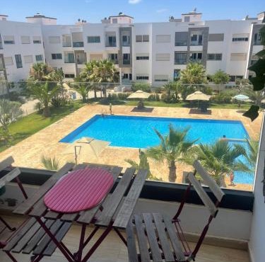 Hébergement entier vue piscine in Temara