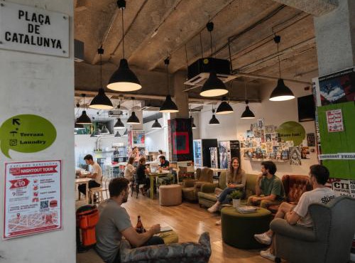 Hola Hostal Eixample in Barcelona