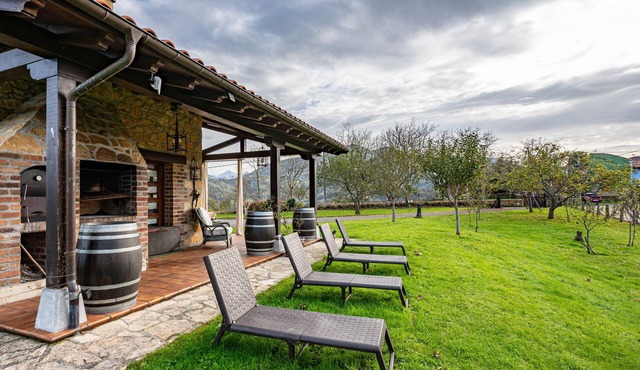Holiday Home La Milonga with Garden & Terrace in Piloña