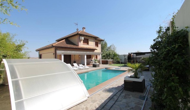 Holiday house Seseña Nuevo for 4 - 14 persons with 5 bedrooms - Holiday home in Seseña Nuevo
