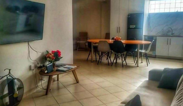Home4U apt1, just 8Km from airport