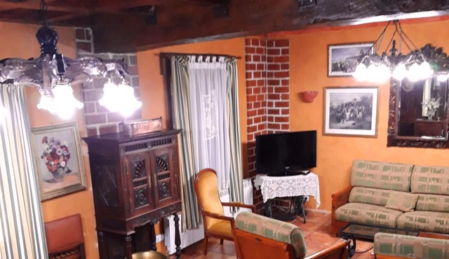 Homerez - Nice house for 6 ppl. with garden at Ivanrey in Ivanrey