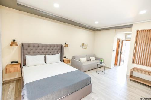House Akis New Sarti