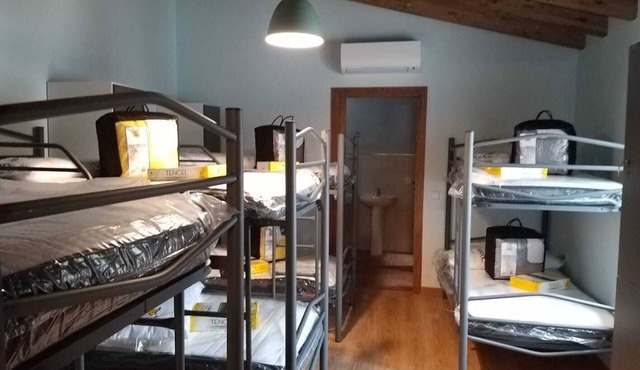 Ideal for groups of friends and families who want to live a unique experience. in Valdeverdeja