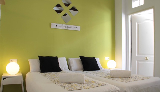 INSIDE APARTMENT PASEO DE LOS TRISTES 1 BEDROOM in Granada