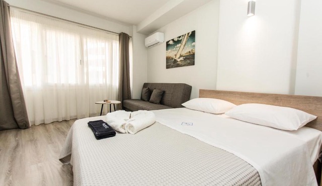 John Central Suites