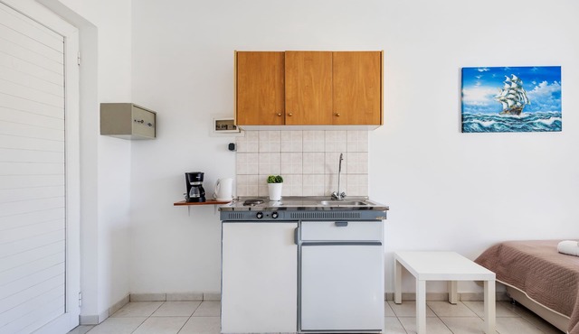 Johnhara Studios & Apartments