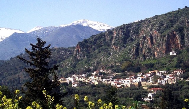Kamares – a restaured Venetian domain retreat