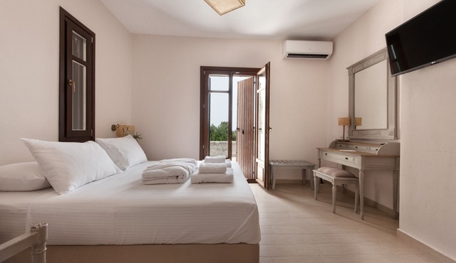 Kamares Villas
