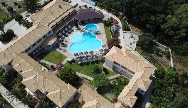 Karavostasi Beach Hotel