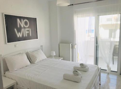 Korona beach apartments-sea view suite