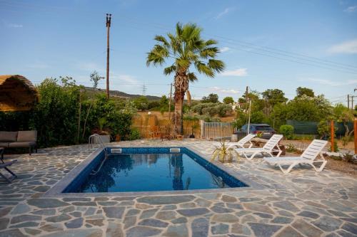 Linovrochi holiday house with private pool