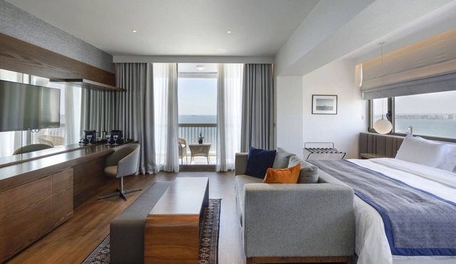 Makedonia Palace