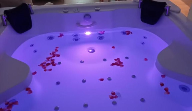 Meteora Grande luxury suite & spa villa