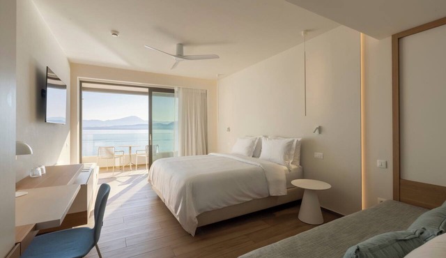 Mirage Chalkida City Resort