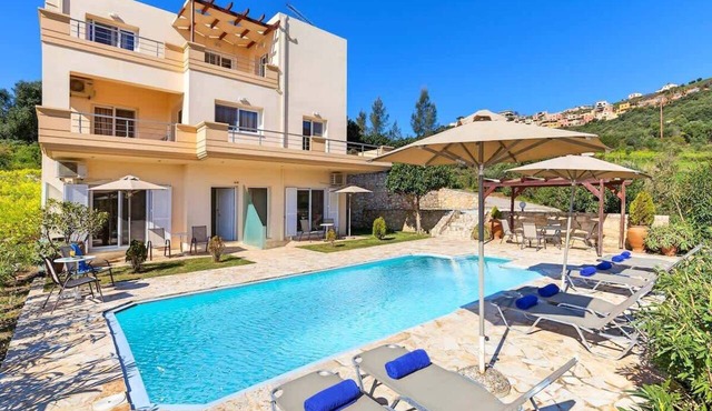 Oceana Suites & Villas - Cozy Sea View Suite